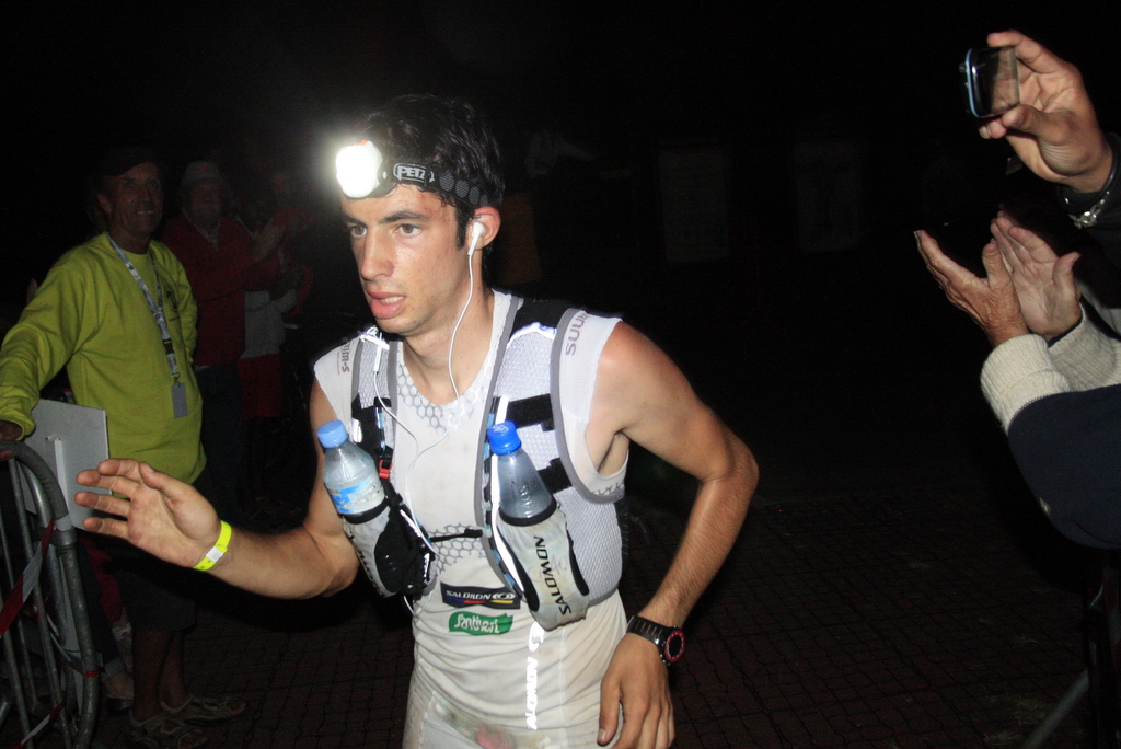 Kílian Jornet à l'arrivée du Grand Raid 2010, au-dessus de Saint-Denis